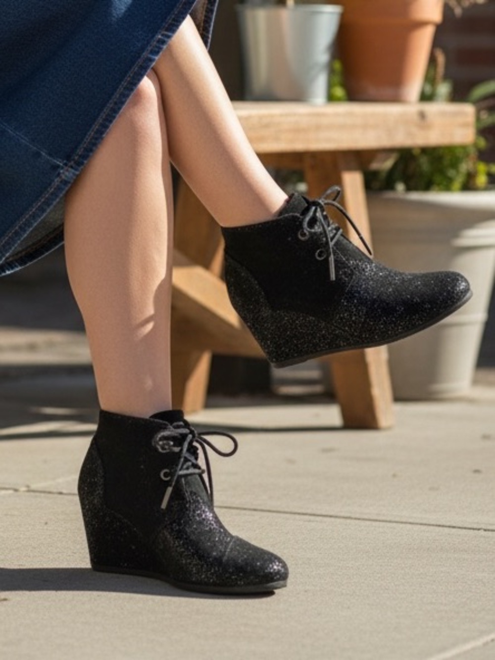 Toms Women's Black Glitter Wedge Ankle Boots Size 6.5